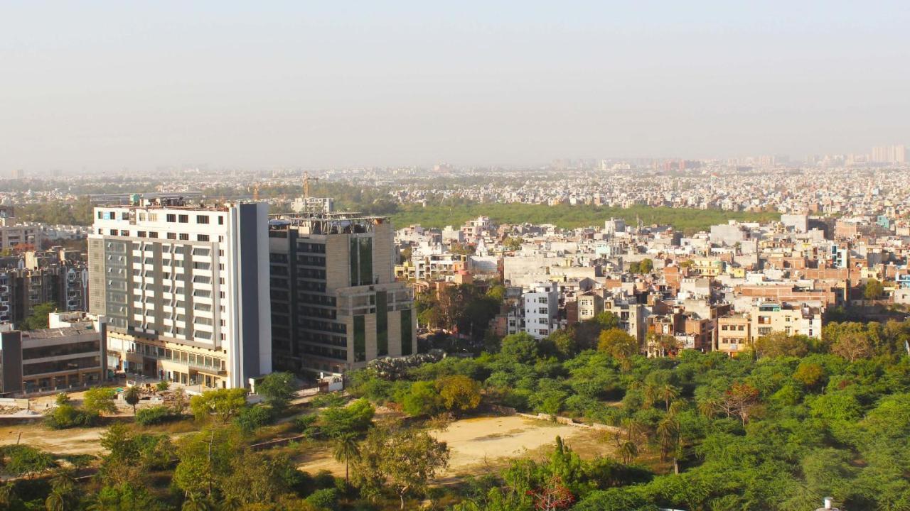 ฮอลิเดย์ อินน์ นิวเดลี มยูรวิหาร นอยดา ภายนอก รูปภาพ View of Noida