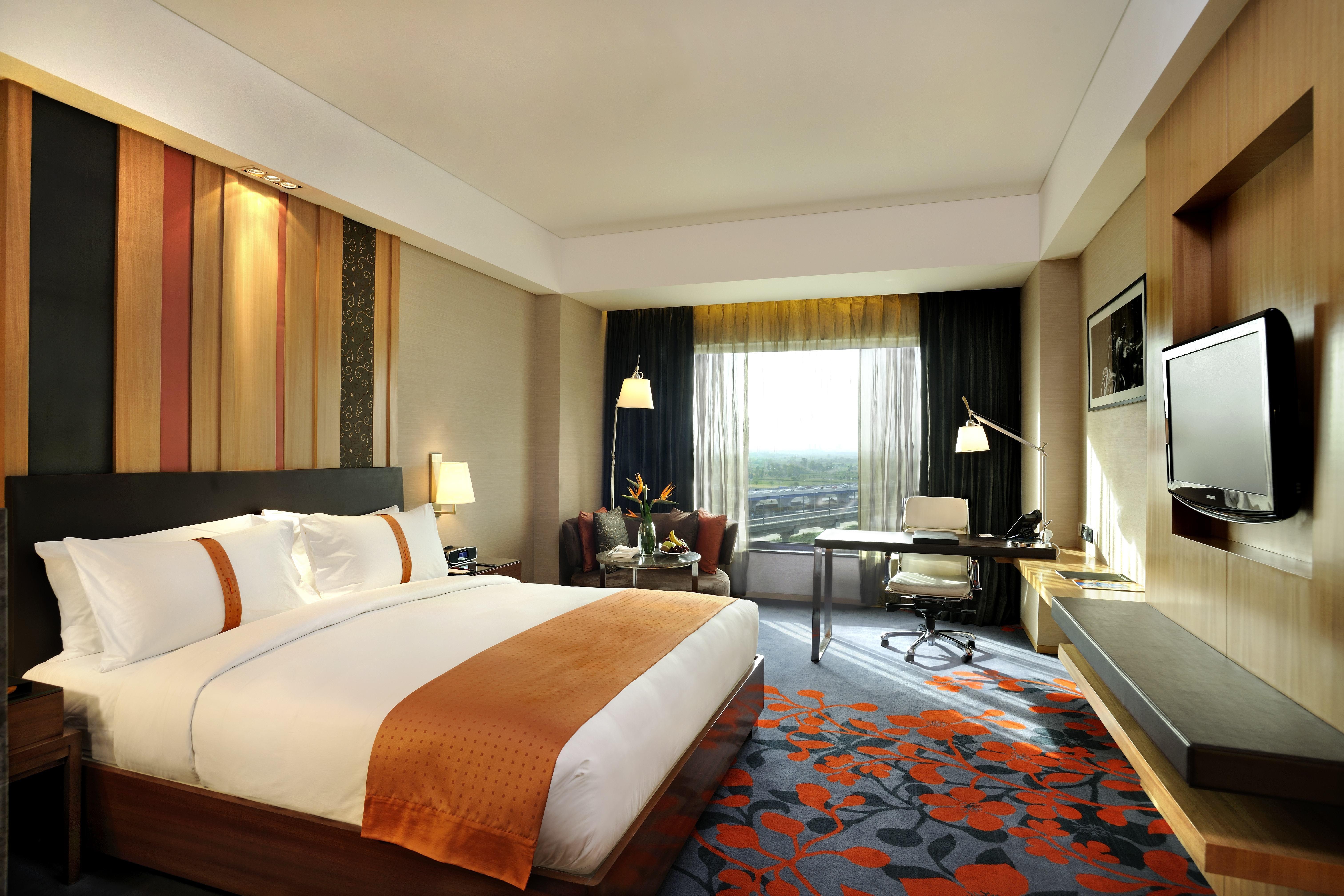 ฮอลิเดย์ อินน์ นิวเดลี มยูรวิหาร นอยดา ห้อง รูปภาพ A room at the hotel