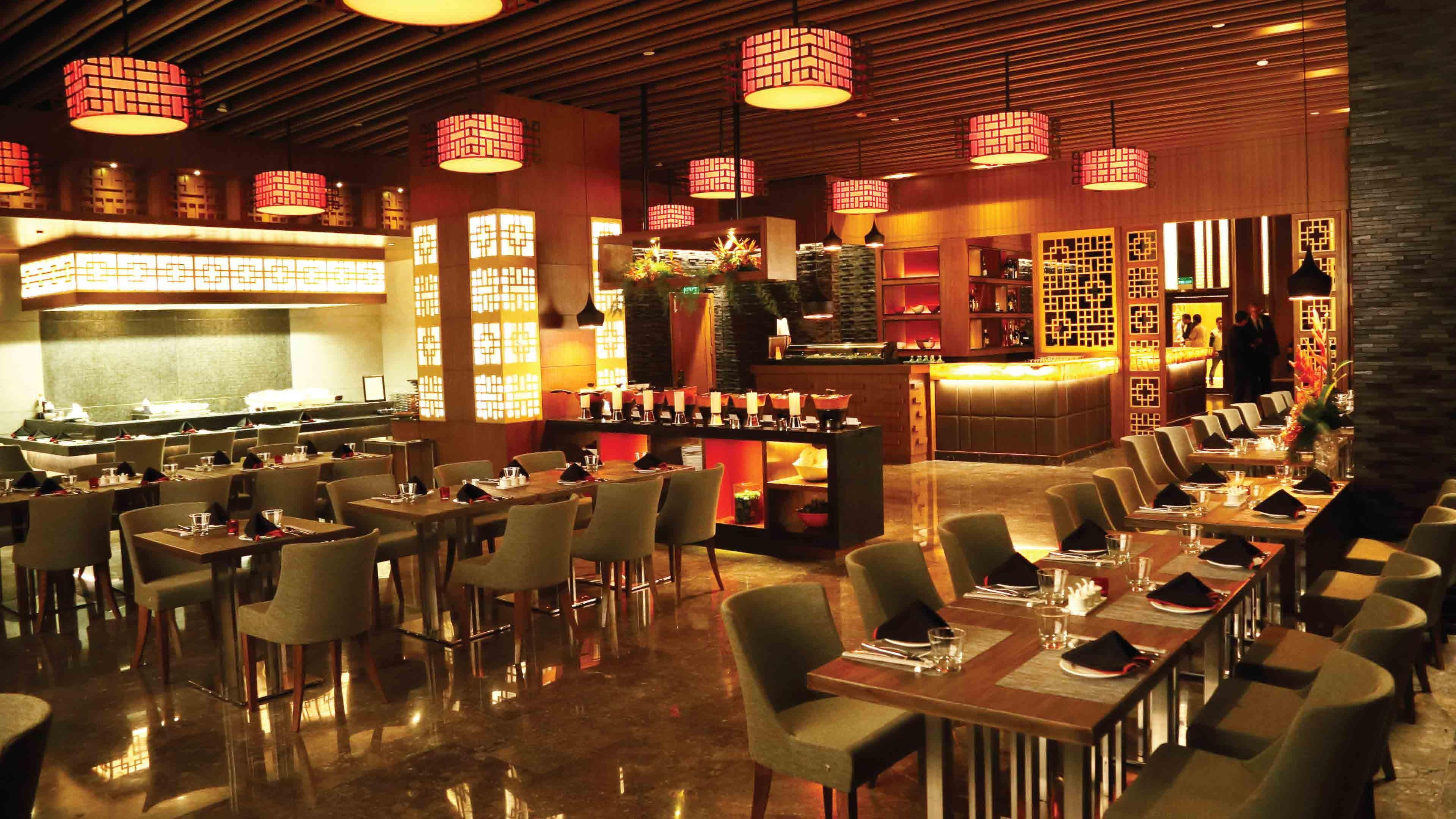 ฮอลิเดย์ อินน์ นิวเดลี มยูรวิหาร นอยดา ภายนอก รูปภาพ The interior of the restaurant