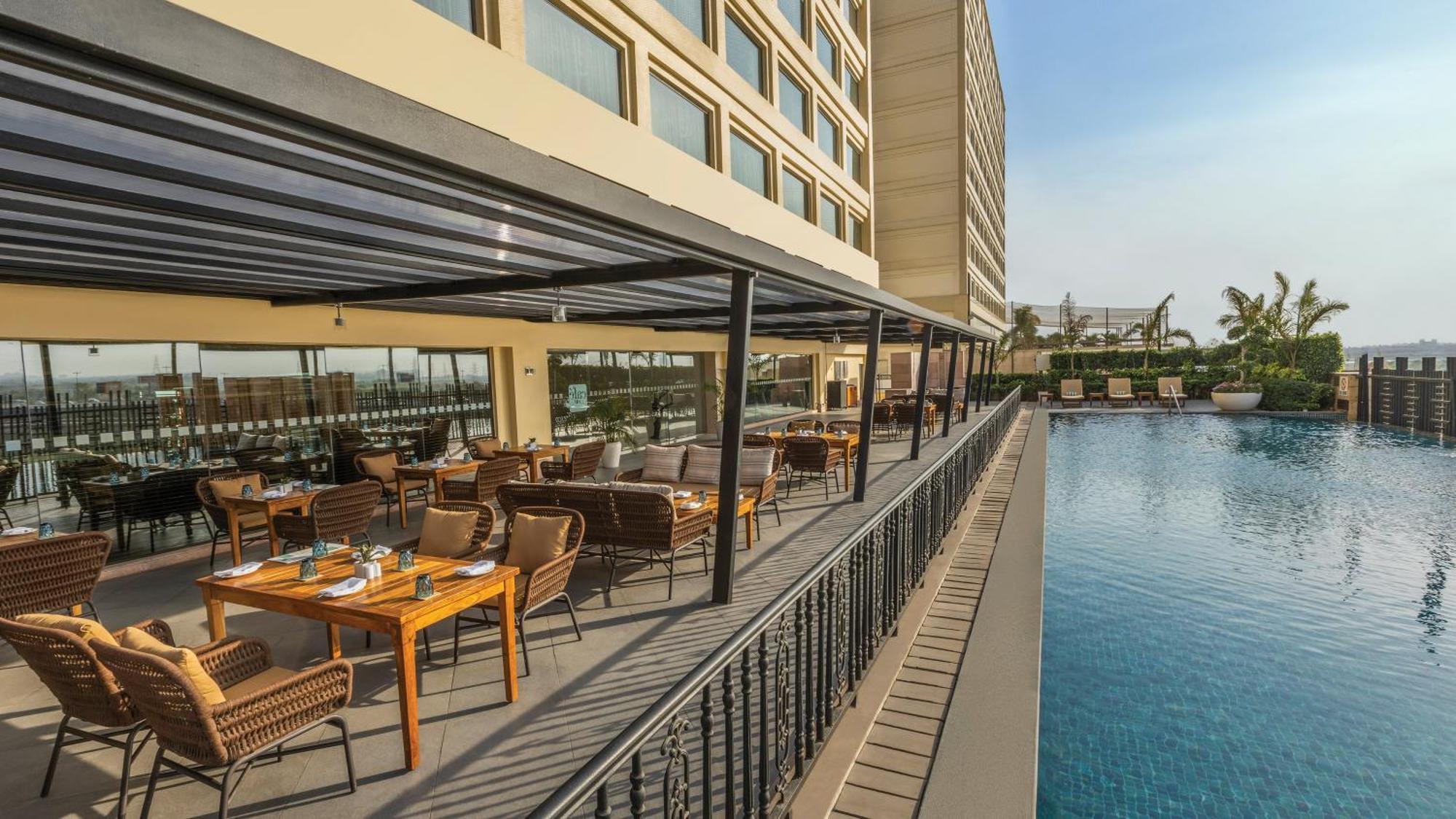 ฮอลิเดย์ อินน์ นิวเดลี มยูรวิหาร นอยดา ภายนอก รูปภาพ The Poolside at The Park, Hyderabad